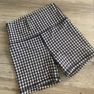 Aerie Gingham biker shorts size M!!